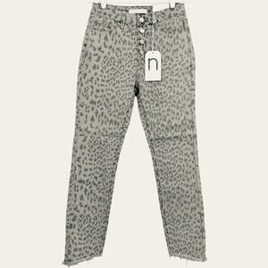 NWT Nature Women's Grey Jeans Size 7 Mid Rise Skinny Raw Hem Buttons Stretch
